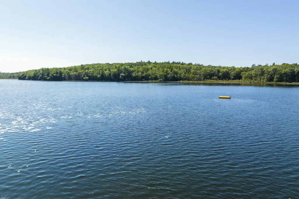 67 Headgate Road Damariscotta ME 04543