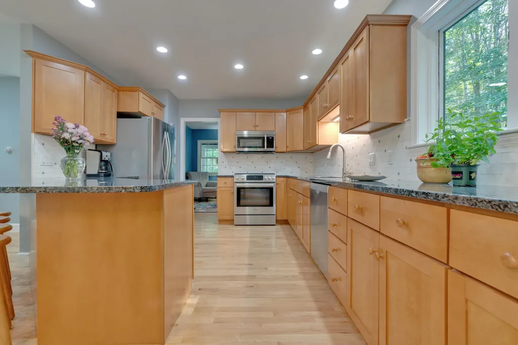 20 Cole Benson Road Kennebunkport ME 04046