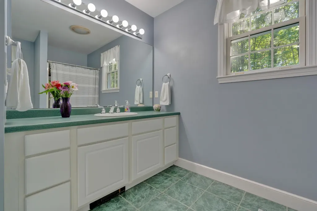 20 Cole Benson Road Kennebunkport ME 04046