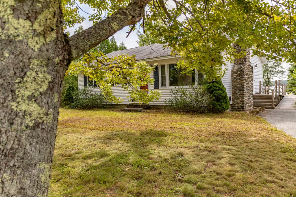 26 Main Street Franklin ME 04634