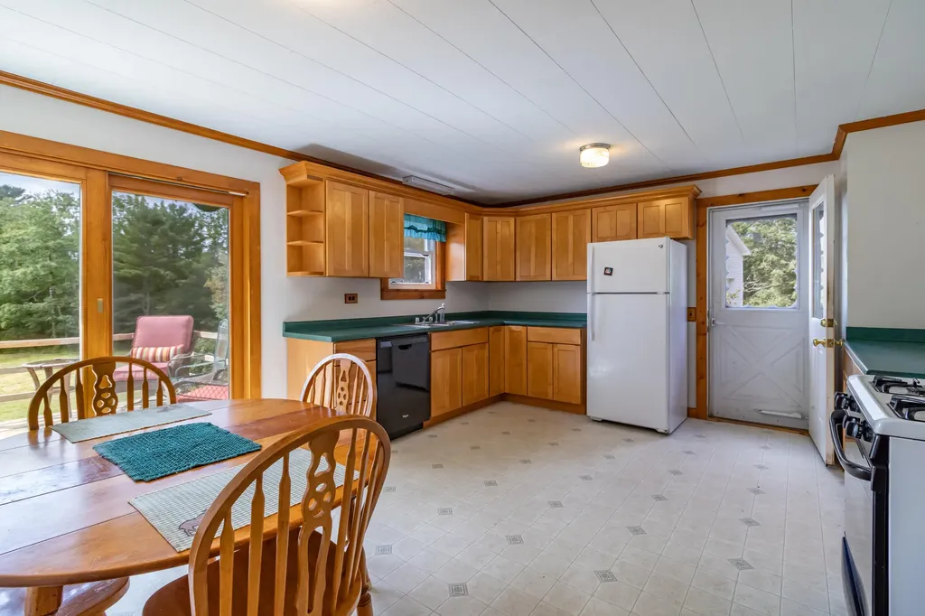 26 Main Street Franklin ME 04634