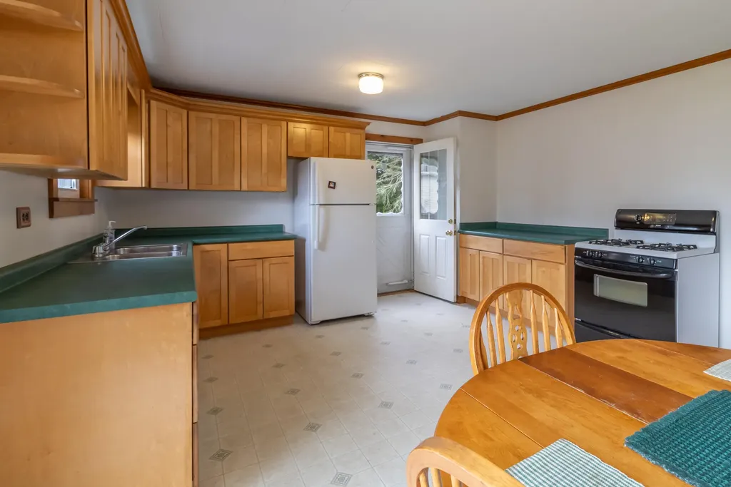 26 Main Street Franklin ME 04634