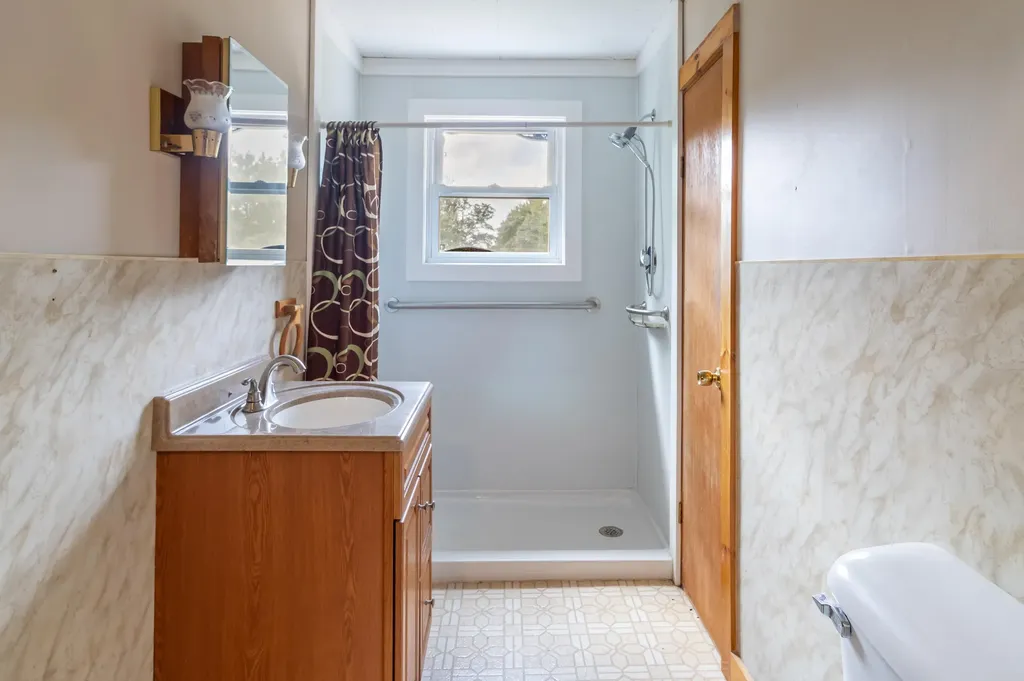 26 Main Street Franklin ME 04634