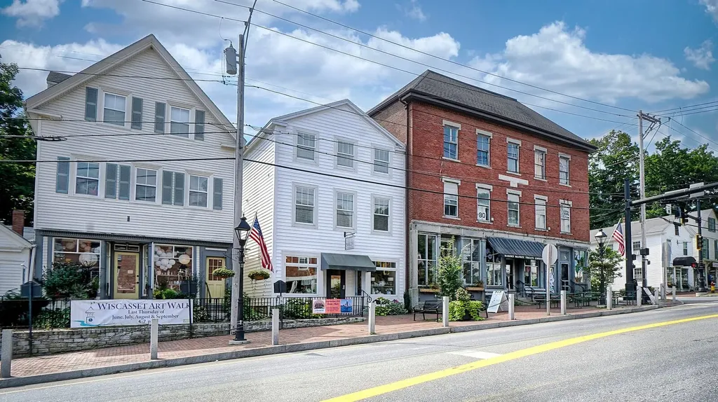 72 Main Street Wiscasset ME 04578