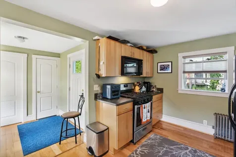 60 Bolton Street Portland ME 04102