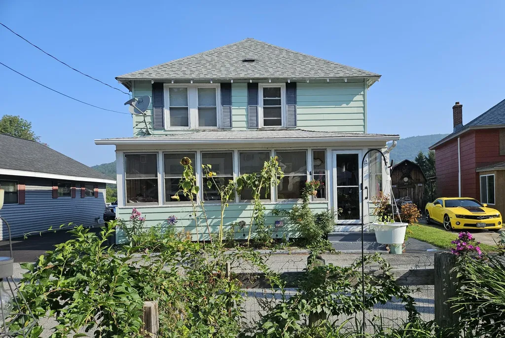12 Smithville Road Rumford ME 04276