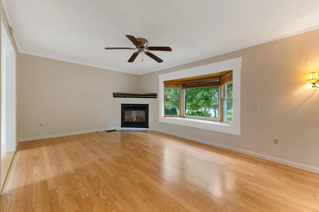54 Stewart Street Wells ME 04090