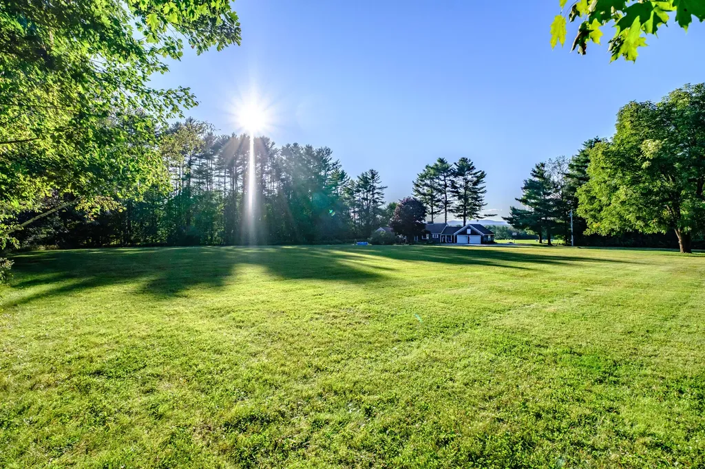 32 Longview Acres Paris ME 04281