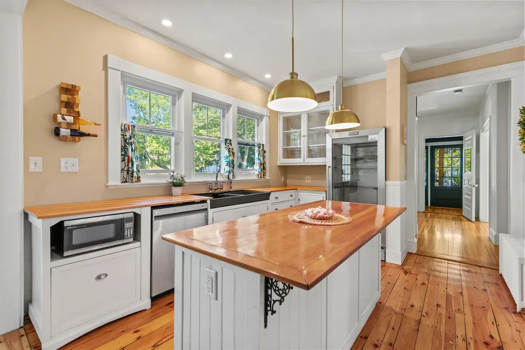 20 Deane Street Portland ME 04102
