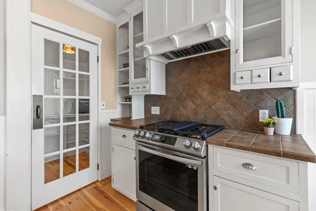 20 Deane Street Portland ME 04102