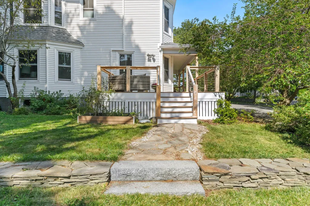 20 Deane Street Portland ME 04102