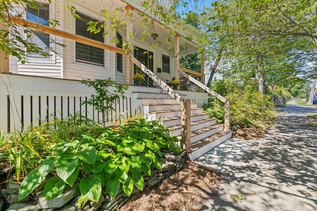 20 Deane Street Portland ME 04102