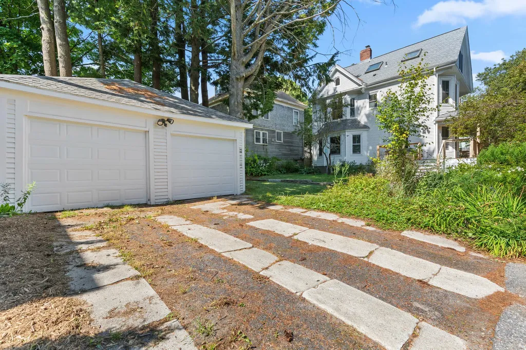 20 Deane Street Portland ME 04102