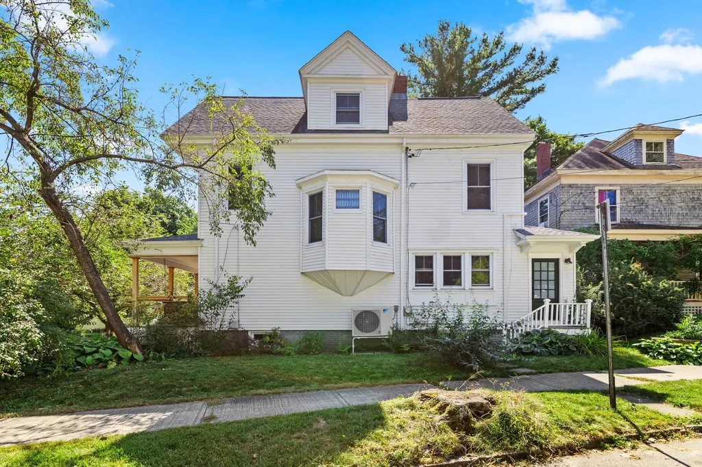 20 Deane Street Portland ME 04102