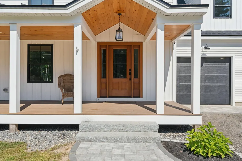 735 Hallowell Road Durham ME 04222
