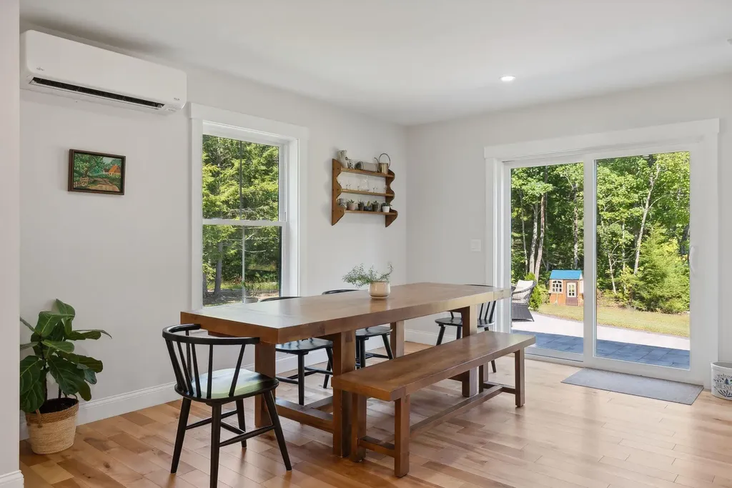 735 Hallowell Road Durham ME 04222