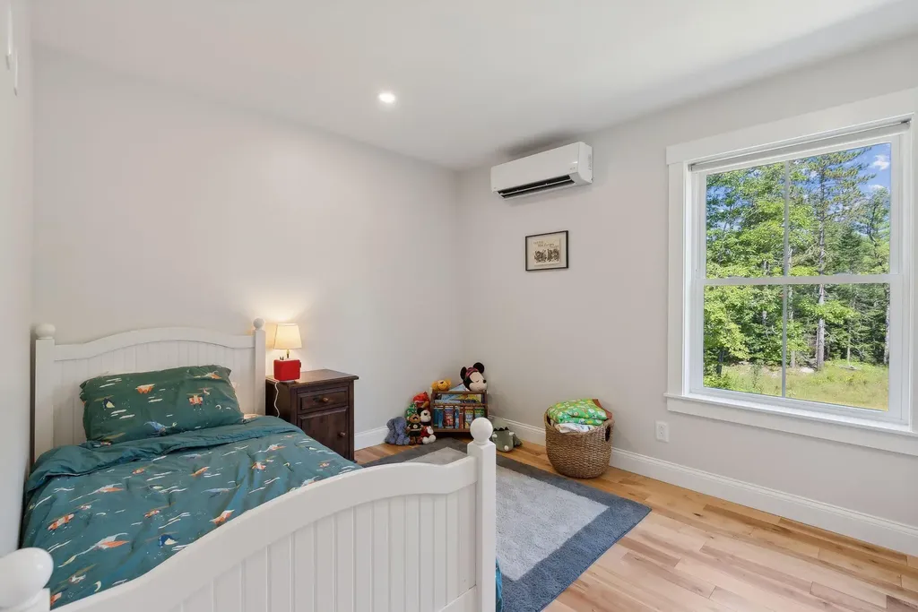 735 Hallowell Road Durham ME 04222