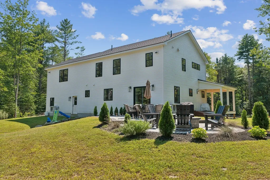 735 Hallowell Road Durham ME 04222