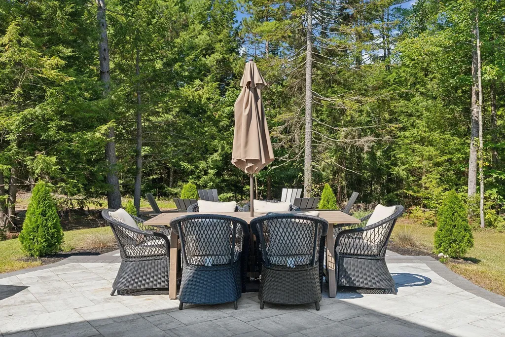 735 Hallowell Road Durham ME 04222