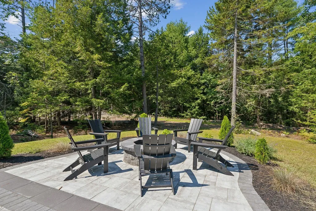 735 Hallowell Road Durham ME 04222