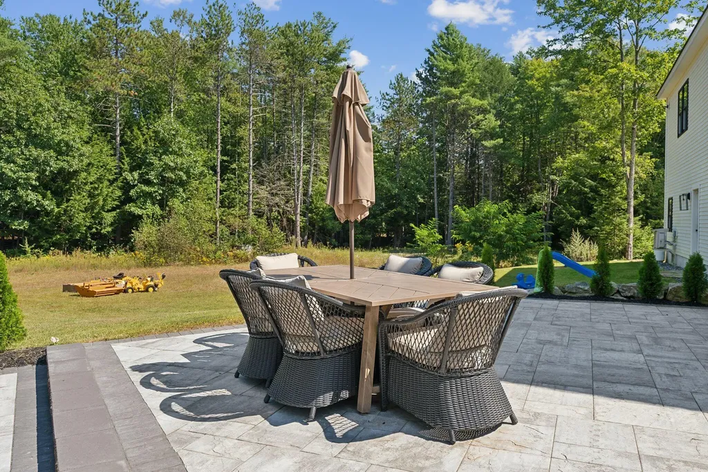 735 Hallowell Road Durham ME 04222