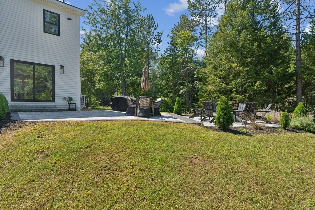 735 Hallowell Road Durham ME 04222