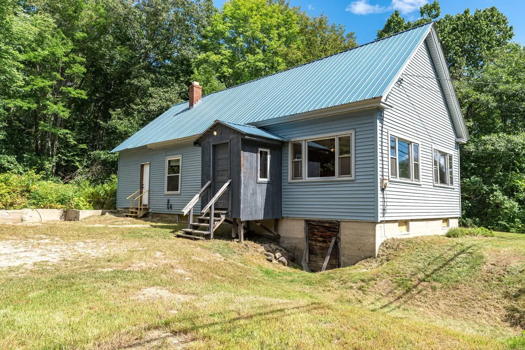 330 Lane Road Greene ME 04236