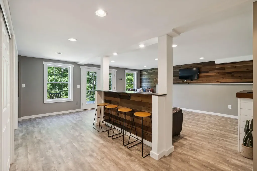 23 Thrush Terrace Windham ME 04062