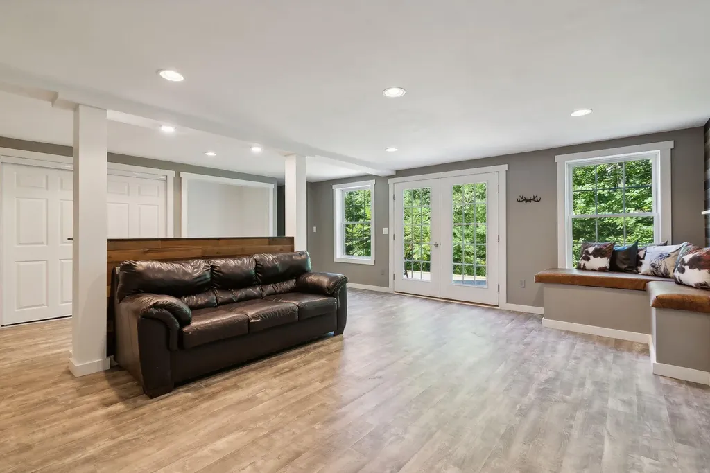 23 Thrush Terrace Windham ME 04062