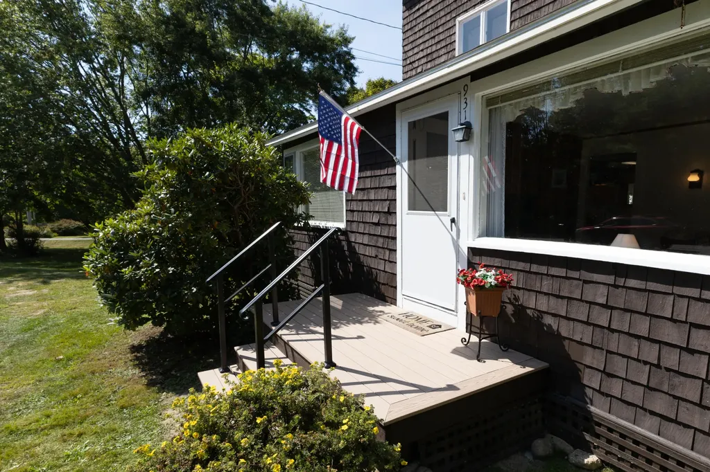 931 State Highway 3 Bar Harbor ME 04609