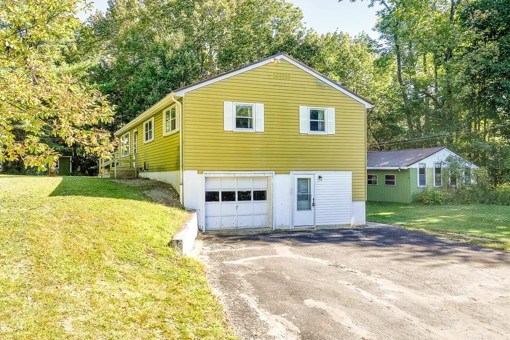20 Whippoorwill Road Litchfield ME 04350