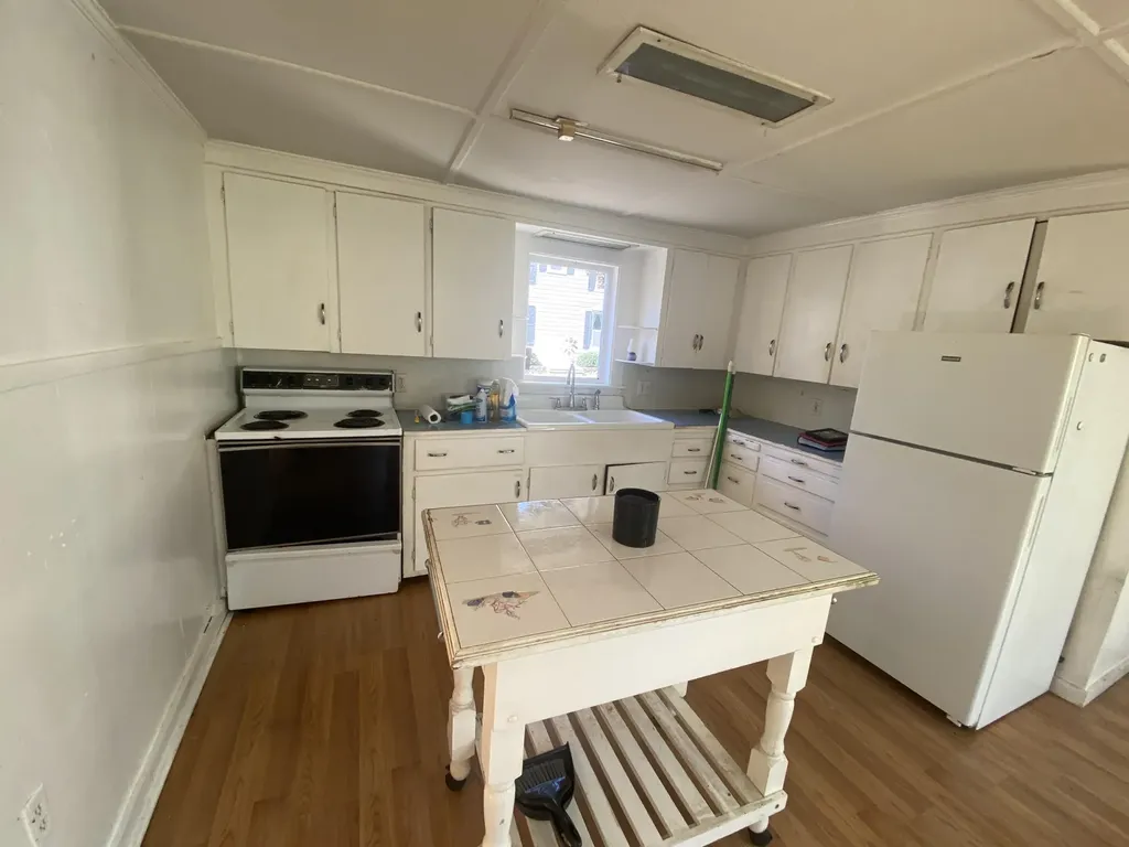 36 Grove Street Rockland ME 04841