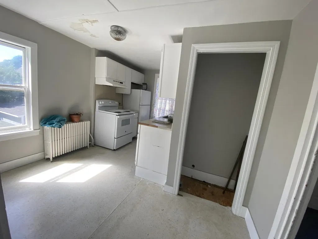36 Grove Street Rockland ME 04841
