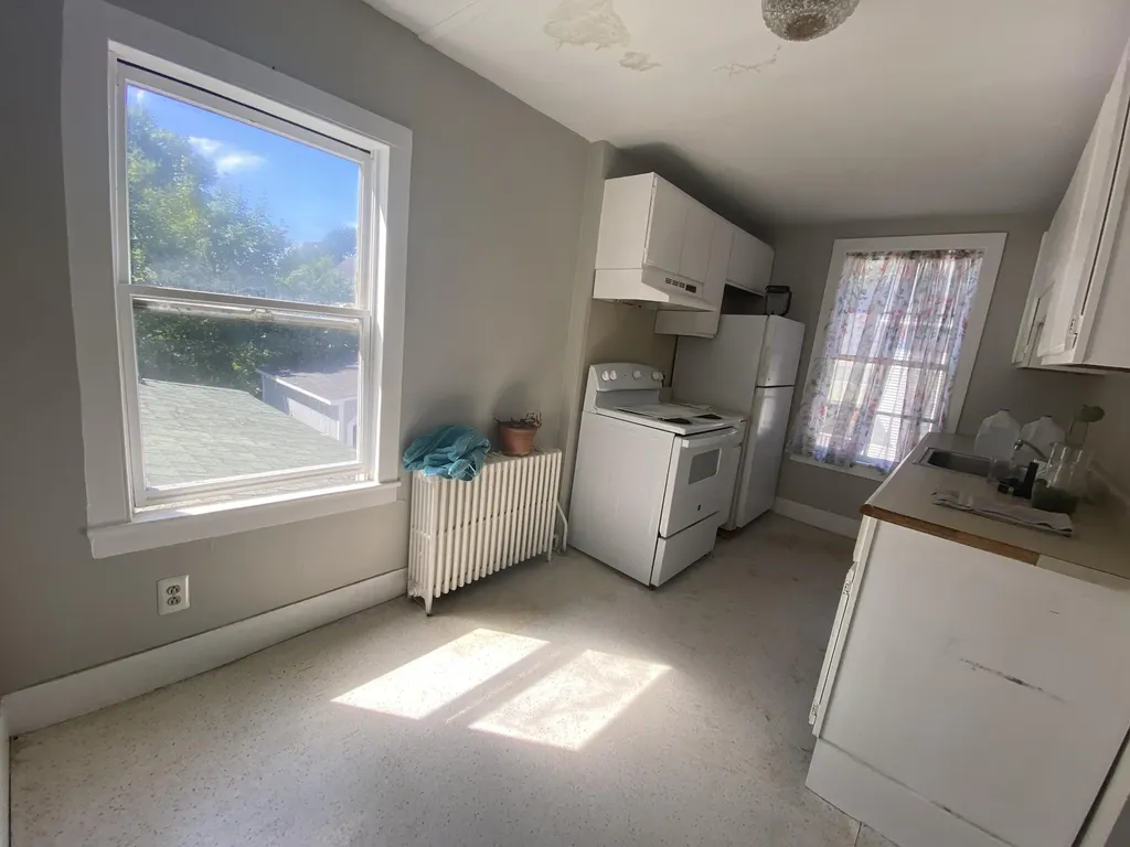 36 Grove Street Rockland ME 04841