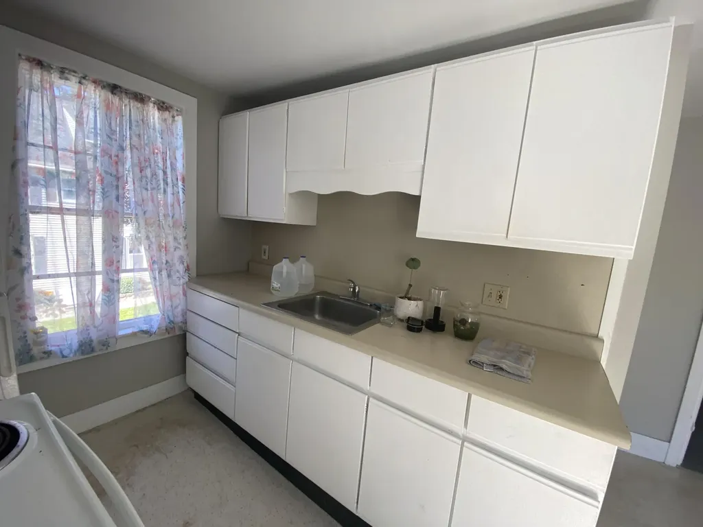36 Grove Street Rockland ME 04841
