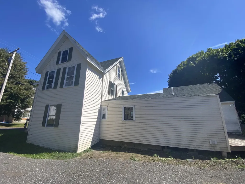 36 Grove Street Rockland ME 04841