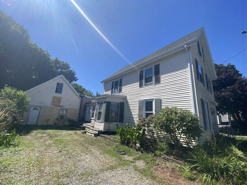 36 Grove Street Rockland ME 04841