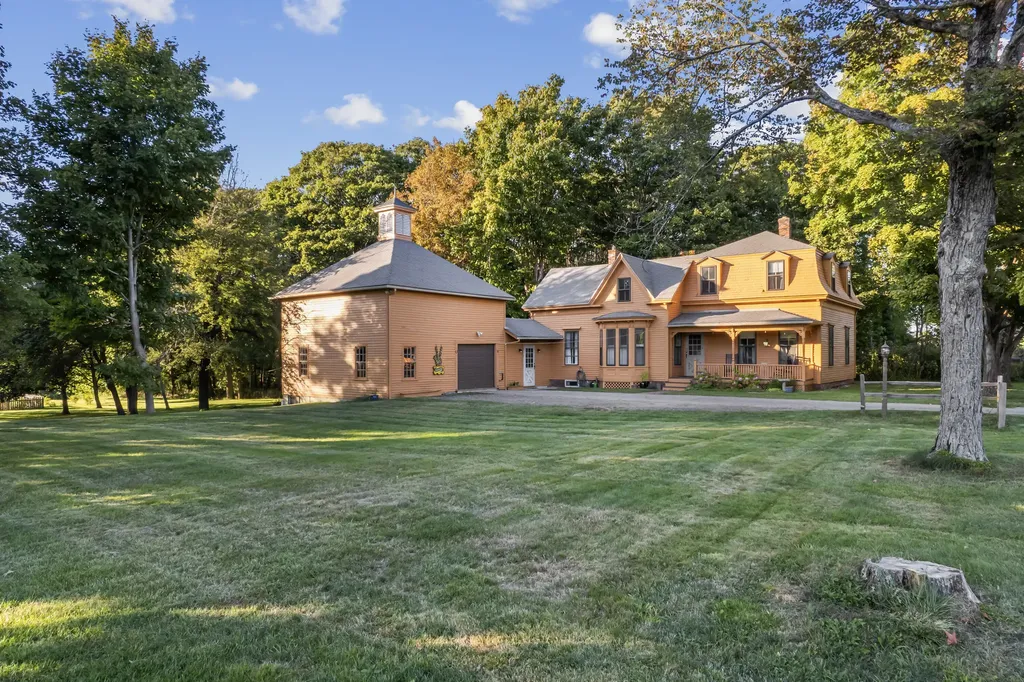 1438 Harpswell Neck Road Harpswell ME 04079