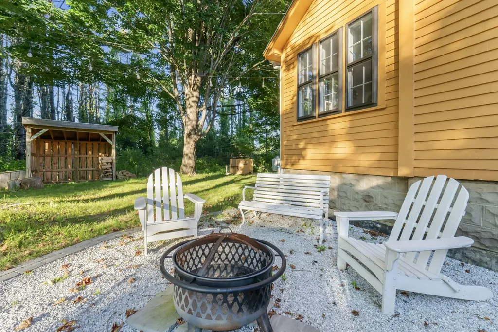 1438 Harpswell Neck Road Harpswell ME 04079