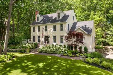 27 Boban Street York ME 03909
