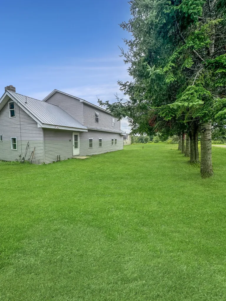 48 School Road Dover-foxcroft ME 04426