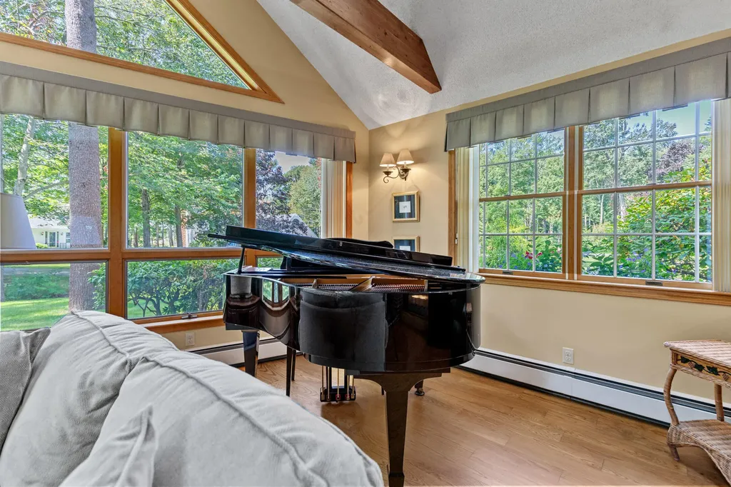 42 Horseshoe Drive Scarborough ME 04074
