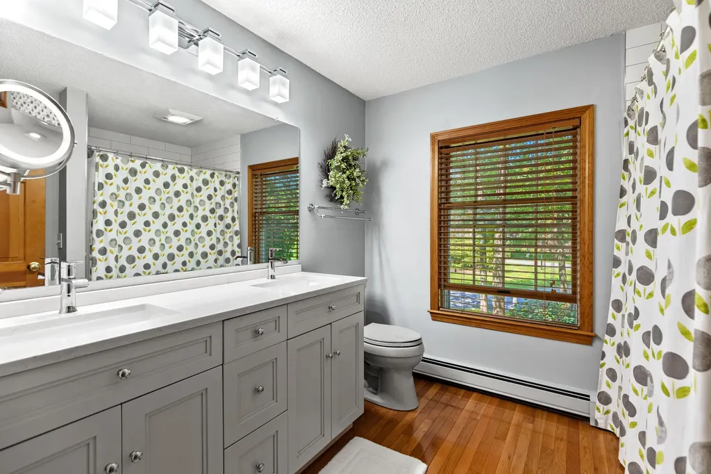 42 Horseshoe Drive Scarborough ME 04074