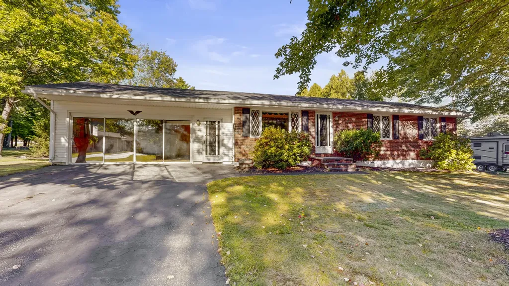 1 Woodside Drive Lewiston ME 04240