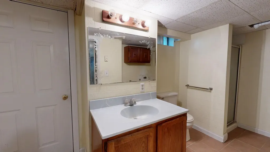 1 Woodside Drive Lewiston ME 04240