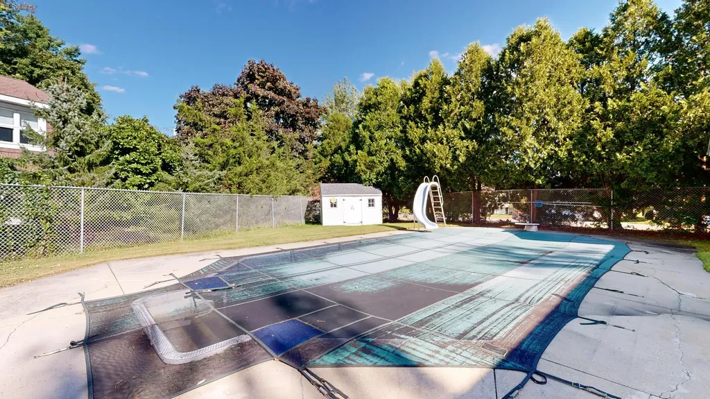 1 Woodside Drive Lewiston ME 04240