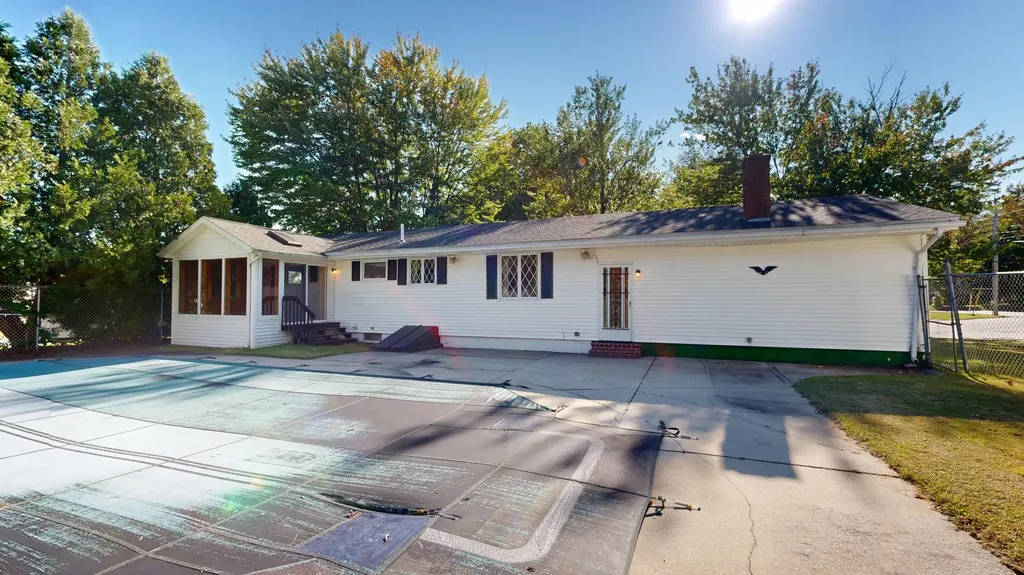 1 Woodside Drive Lewiston ME 04240