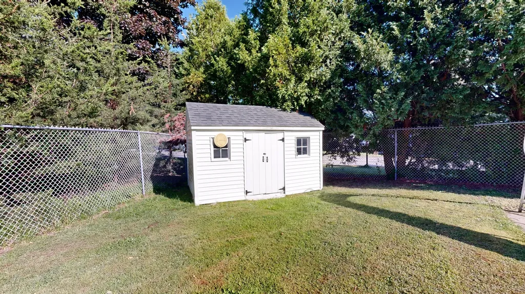 1 Woodside Drive Lewiston ME 04240