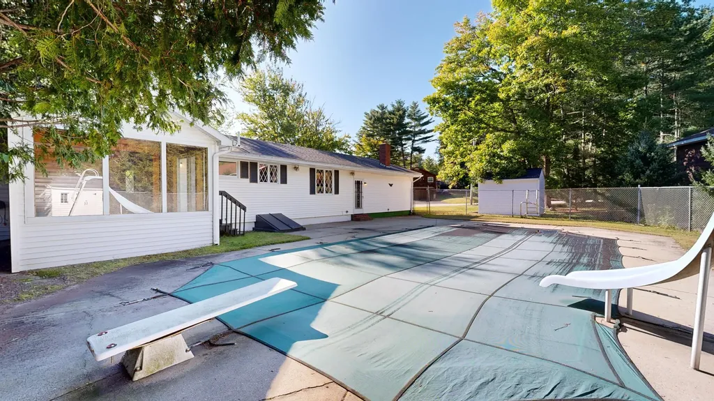 1 Woodside Drive Lewiston ME 04240