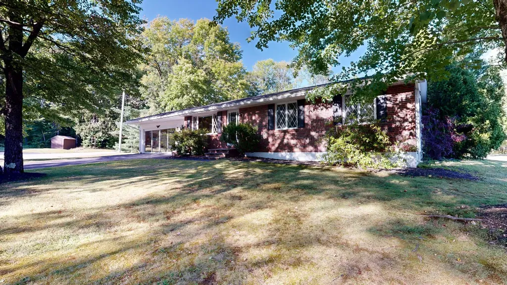 1 Woodside Drive Lewiston ME 04240